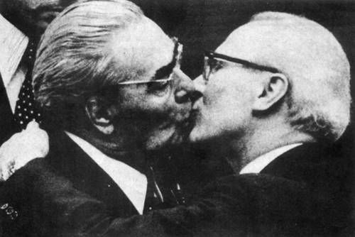 breznev-honecker.jpg